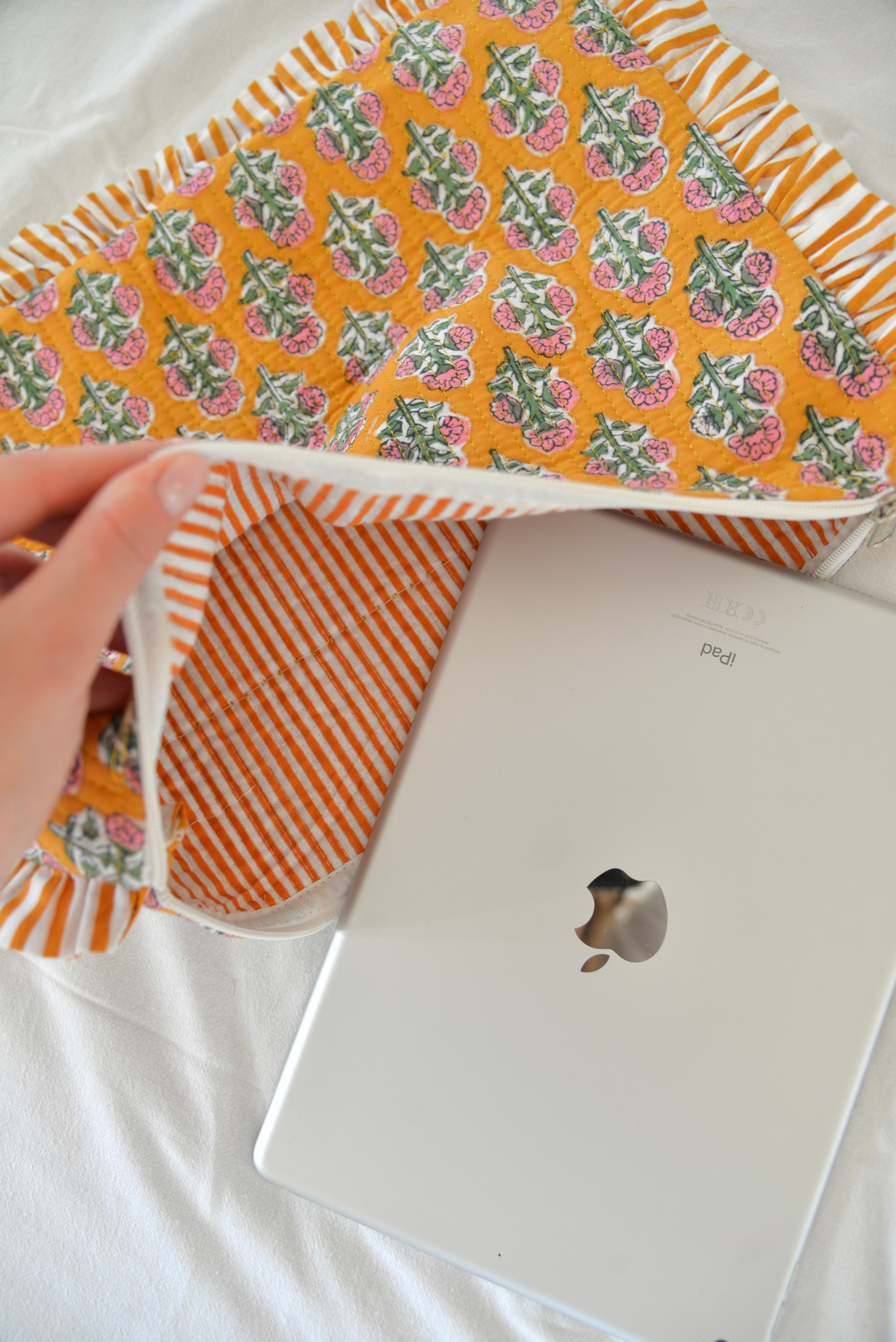 Laptop Sleeve Golden Bloom