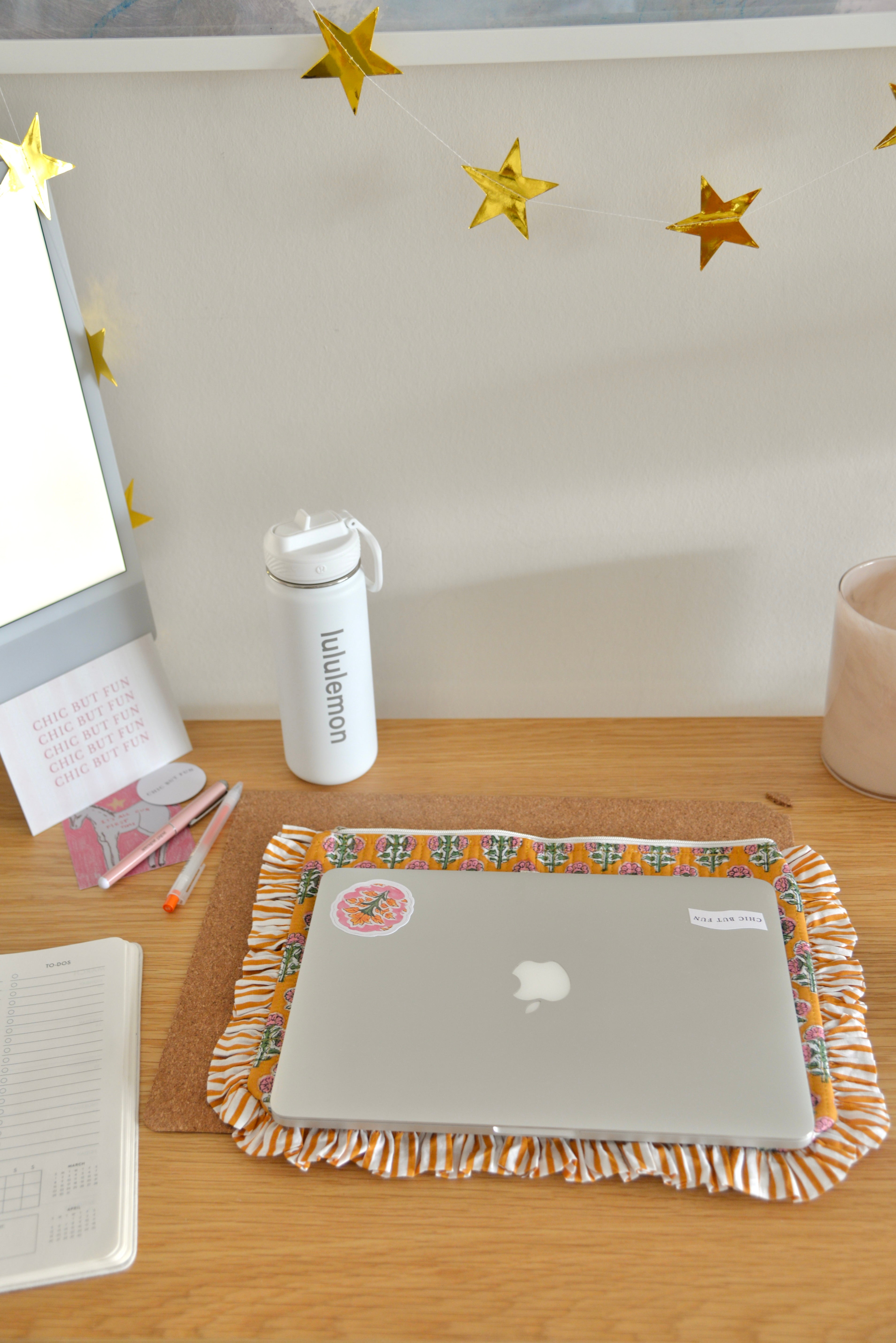 Laptop Sleeve Golden Bloom