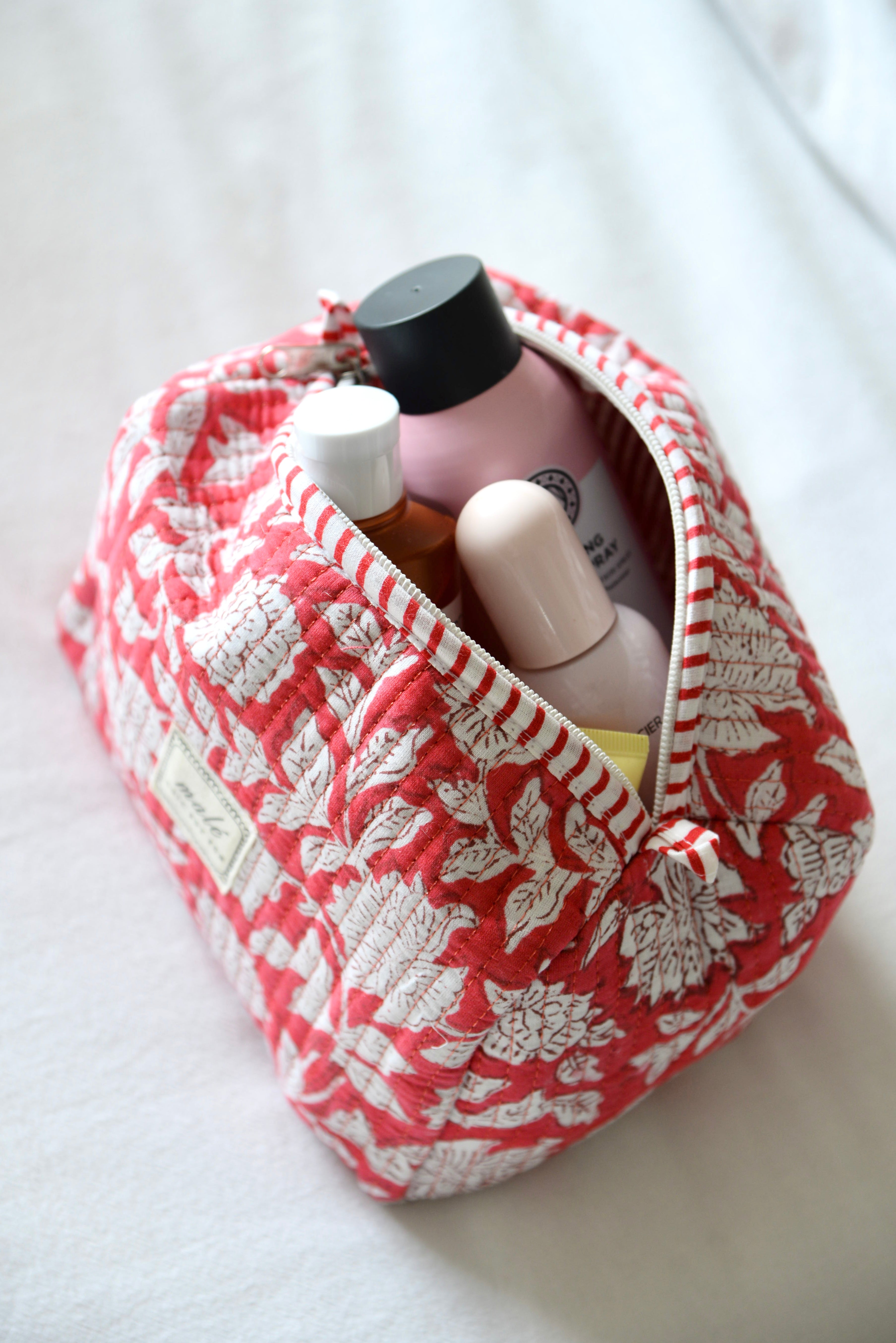 Pouch Red Floral